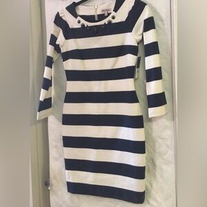 NWT-Juicy Couture Hudson Strip Ponte Striped Navy and White Dress Size L.